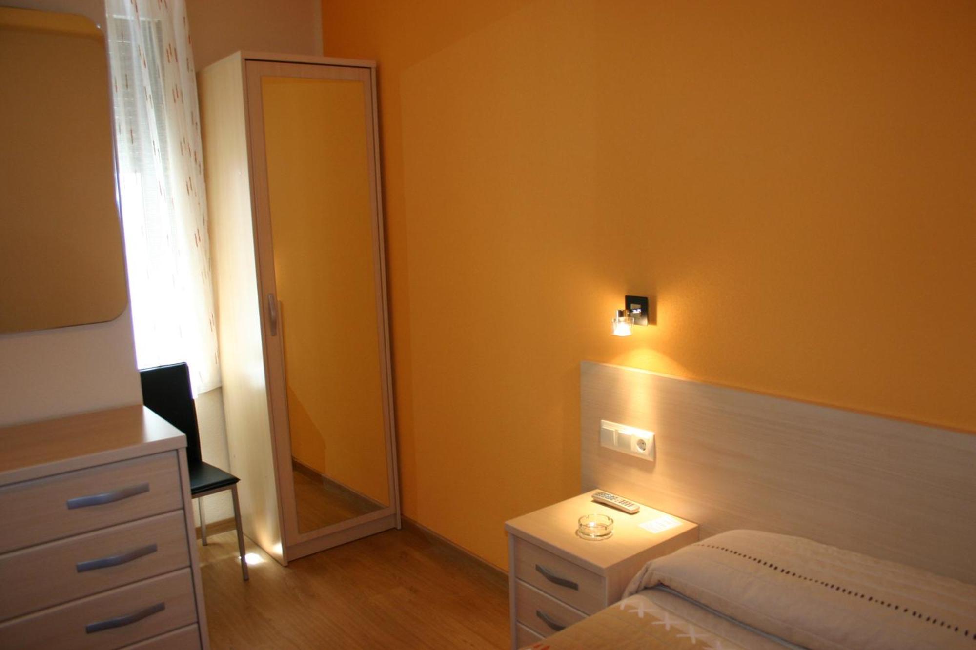 Hostal Hispanico I Salamanca Exterior foto